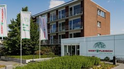 Das Westfleisch Fleischcenter in Erkenschwick in der Frontalansicht.